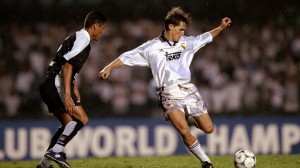 o-brasileiro-savio-era-um-dos-atacantes-do-real-madrid-em-2000-1323690607425_1920x1080