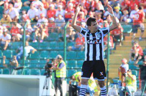 Atacante se destacou pelo Figueirense em 2014