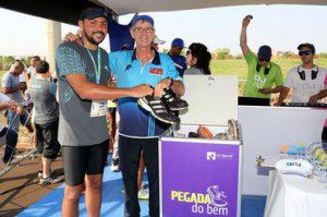 Abel Rahal posa com doador - Foto: Divulgação