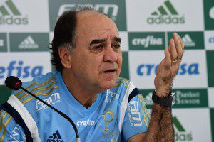 Marcelo Oliveira começa a ser questionado 