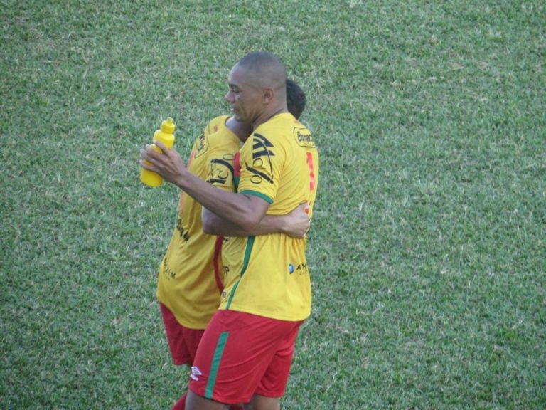 CAMPEONATO BRASILEIRO. SÉRIE D. GRUPO A4. FERROVIÁRIO-CE. 4 DE JULHO-PI. GRUPO A8. MURICI-AL. CAMPINENSE-PB. GRUPO A10. CORUMBAENSE-MS. DOM BOSCO-MT. GRUPO A12. MACAÉ-RJ. ESPÍRITO SANTO-ES. GRUPO A13. NOVORIZONTINO-SP. UBERLÂNDIA-MG. LINENSE-SP. MARINGÁ-PR. GRUPO A15. NOVA IGUAÇU-RJ. INTERNACIONAL DE LAGES-SC. GRUPO A17. BRUSQUE-SC. PRUDENTÓPOLIS-PR. SEGUNDA RODADA.