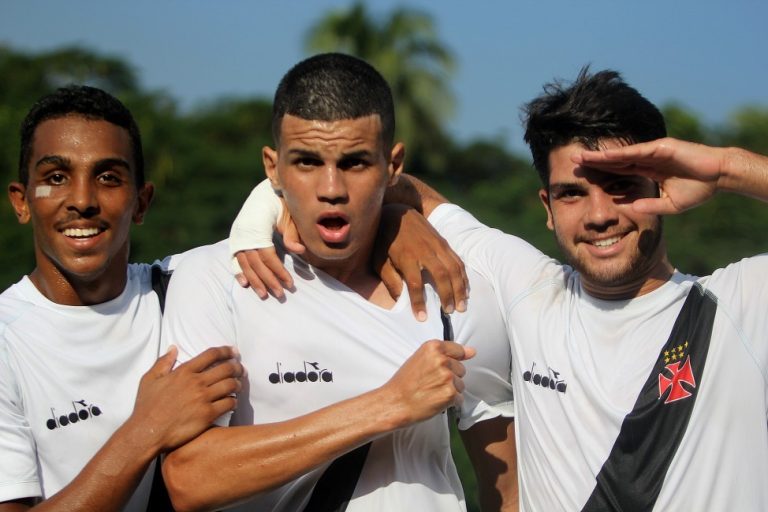 COPA DO BRASIL. SUB-20. PALMEIRAS-SP. GRÊMIO-RS. VASCO-RJ. SÃO PAULO-SP. CORINTHIANS-SP. FLAMENGO-RJ. BOTAFOGO-RJ. PONTE PRETA-SP. QUARTAS DE FINAL.