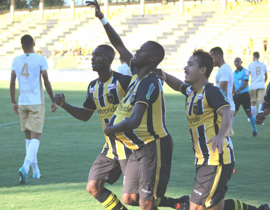 CAMPEONATO BRASILEIRO. SÉRIE C. GRUPO A. SANTA CRUZ-PE. ABC-RN. JUAZEIRENSE-BA. REMO-PA. GRUPO B. VOLTA REDONDA-RJ. YPIRANGA-RS. TUPI-MG. OPERÁRIO-PR. BOTAFOGO-SP. CUIABÁ-MT. TERCEIRA RODADA.