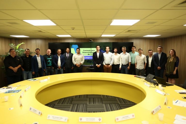 FUTEBOL DE BASE. CBF.