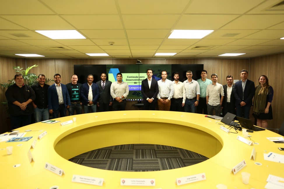 FUTEBOL DE BASE. CBF.