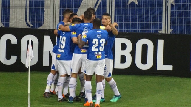 TAÇA LIBERTADORES DA AMÉRICA. FASE DE GRUPOS. GRUPO 5. CRUZEIRO-MG. BRASIL. RACING. ARGENTINA. CLASSIFICADOS PARA AS OITAVAS DE FINAL DA TAÇA LIBERTADORES DA AMÉRICA. VASCO-RJ. BRASIL. CLASSIFICADO PARA A SEGUNDA FASE DA COPA SUL-AMERICANA DE 2018. UNIVERSIDADE DE CHILE. CHILE.