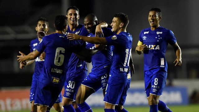 TAÇA LIBERTADORES DA AMÉRICA. GRUPO 2. DELFÍN. EQUADOR. COLO-COLO. CHILE. GRUPO 3. ATLÉTICO TUCUMÁN. ARGENTINA. PEÑAROL. URUGUAI. GRUPO 5.VASCO-RJ. BRASIL. CRUZEIRO-MG. BRASIL. GRUPO 7. CORINTHIANS-SP. BRASIL. INDEPENDIENTE. ARGENTINA. GRUPO 8. JUNIOR BARRANQUILLA. COLÔMBIA. BOCA JUNIORS. ARGENTINA.