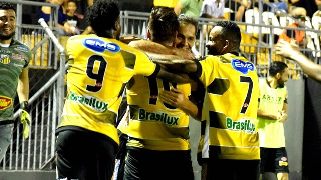 CAMPEONATO BRASILEIRO. SÉRIE D. GRUPO A6. BELO JARDIM-PE. AMÉRICA-RN. GRUPO A8. MURICI-AL. FLUMINENSE DE FEIRA DE SANTANA-BA. GRUPO A12. ESPÍRITO SANTO-ES. ITUMBIARA-GO. GRUPO A13. NOVORIZONTINO-SP. ATLÉTICO-ES. GRUPO A14. MADUREIRA-RJ. MARINGÁ-PR. LINENSE-SP. CALDENSE-MG. GRUPO A17. MOGI MIRIM-SP. BRUSQUE-SC.