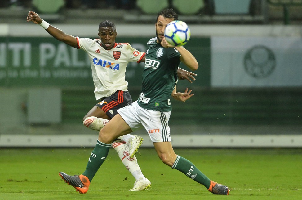 CAMPEONATO BRASILEIRO. SÉRIE A. DÉCIMA SEGUNDA RODADA. CHAPECOENSE-SC. AMÉRICA-MG. BOTAFOGO-RJ. ATLÉTICO-PR. CRUZEIRO-MG. PARANÁ CLUBE-PR. FLAMENGO-RJ. PALMEIRAS-SP. SPORT-PE. GRÊMIO-RS. FLUMINENSE-RJ. SANTOS-SP. INTERNACIONAL-RS. VASCO-RJ. ATLÉTICO-MG. CEARÁ-CE. BAHIA-BA. CORINTHIANS-SP.