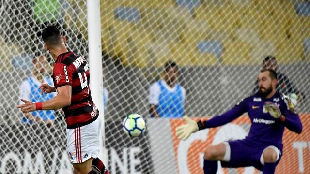 CAMPEONATO BRASILEIRO. SÉRIE A. NONA RODADA. FLAMENGO-RJ. CORINTHIANS-SP. CRUZEIRO-MG. CEARÁ-CE. SANTOS-SP. VITÓRIA-BA. AMÉRICA-MG. ATLÉTICO-PR. BAHIA-BA. GRÊMIO-RS.