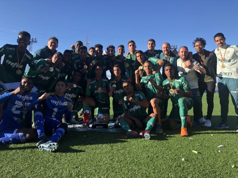 MUNDIAL SUB-17. PALMEIRAS-SP. BRASIL. CAMPEÃO. REAL MADRID. ESPANHA. VICE-CAMPEÃO.