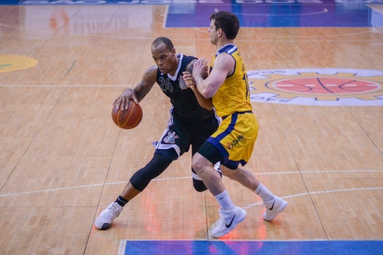 NOVO BASQUETE BRASIL. LIGA OURO. CORINTHIANS-SP. SÃO JOSÉ-SP. FINAL.