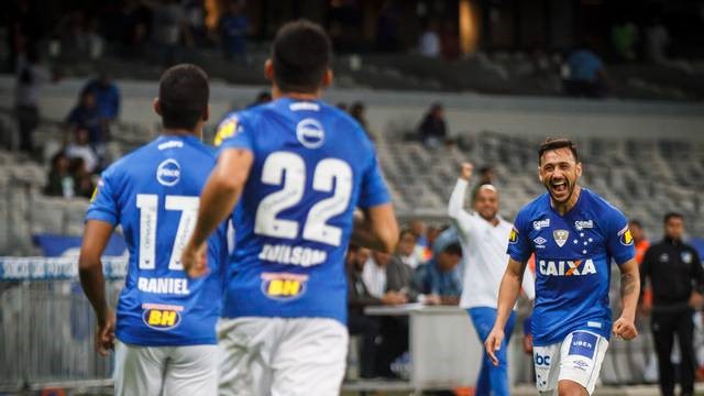 CAMPEONATO BRASILEIRO. SÉRIE A. DÉCIMA TERCEIRA RODADA. VASCO-RJ. FLUMINENSE-RJ. CRUZEIRO-MG. AMÉRICA-MG. SANTOS-SP. PALMEIRAS-SP. ATLÉTICO-PR. INTERNACIONAL-RS. CHAPECOENSE-SC. BAHIA-BA.