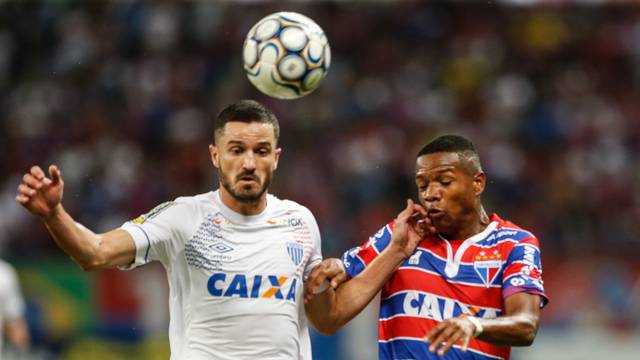 CAMPEONATO BRASILEIRO. SÉRIE B. DÉCIMA SÉTIMA RODADA. BRASIL DE PELOTAS-RS. BOA ESPORTE-MG. FIGUEIRENSE-SC. VILA NOVA-GO. GOIÁS-GO. CORITIBA-PR. LONDRINA-PR. OESTE-SP. PONTE PRETA-SP. JUVENTUDE-RS. CRICIÚMA-SC. CRB-AL. PAYSANDU-PA. GUARANI-SP. SÃO BENTO-SP. SAMPAIO CORRÊA-MA. FORTALEZA-CE. AVAÍ-SC.