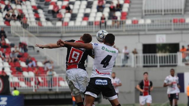 CAMPEONATO BRASILEIRO. SÉRIE C. DÉCIMA TERCEIRA RODADA. GRUPO A. JUAZEIRENSE-BA. GLOBO-RN. SANTA CRUZ-PE. REMO-PA. ATLÉTICO-AC. SALGUEIRO-PE. BOTAFOGO-PB. ABC-RN. GRUPO B. OPERÁRIO-PR. JOINVILLE-SC.