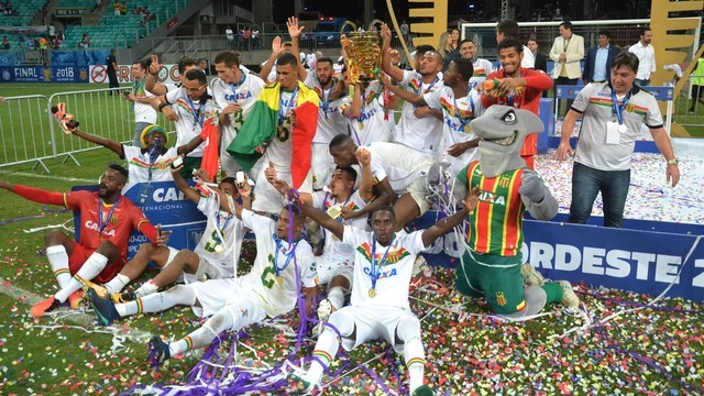 COPA DO NORDESTE DE 2018. SAMPAIO CORRÊA-MA. CAMPEÃO. BAHIA-BA. VICE-CAMPEÃO.