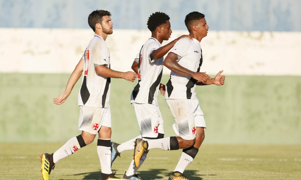 CAMPEONATO BRASILEIRO. SUB-20. GRUPO A. VASCO-RJ. SPORT-PE. GRUPO C. CRUZEIRO-MG. VITÓRIA-BA. GRUPO D. SANTOS-SP. FIGUEIRENSE-SC. ATLÉTICO-PR. INTERNACIONAL-RS.