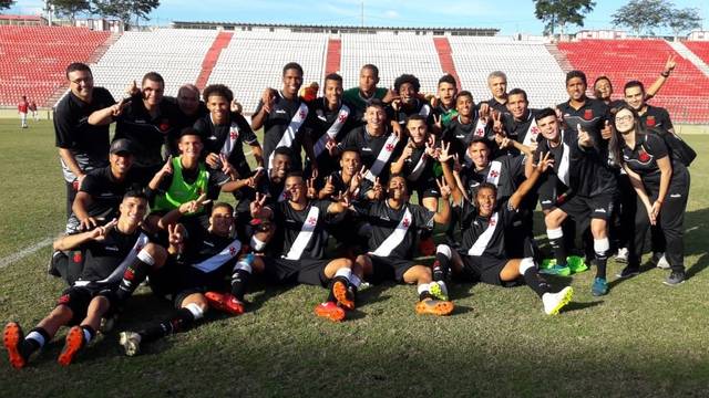 TAÇA BH DE FUTEBOL JÚNIOR DE 2018. QUARTAS DE FINAL. VASCO-RJ. CLASSIFICADO. INTERNACIONAL-RS. ELIMINADO. SANTOS-SP. ELIMINADO. ATLÉTICO-MG. CLASSIFICADO. SÃO PAULO-SP. ATLÉTICO-PR. AMÉRICA-MG. FLUMINENSE-RJ. SEMIFINAIS. VASCO-RJ. ATLÉTICO-MG.