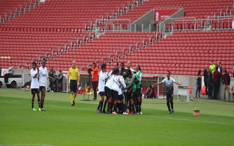 CAMPEONATO BRASILEIRO DE FUTEBOL FEMININO SÉRIE A2. DE 2018. SEMIFINAIS. VITÓRIA-BA. CLASSIFICADO. INTERNACIONAL-RS. ELIMINADO. 3B SPORT-AM. MINAS ICESP-DF. FINAL. VITÓRIA-BA.