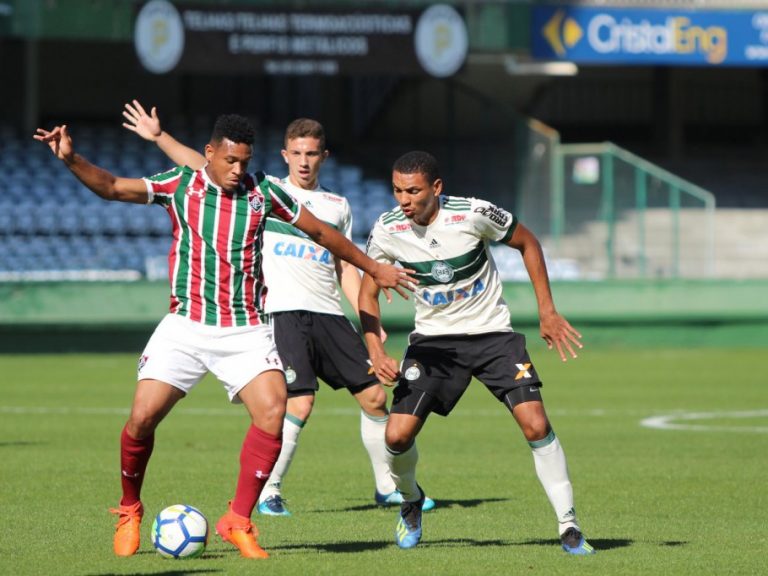 CAMPEONATO BRASILEIRO. SUB-20. QUARTA RODADA. GRUPO E. PALMEIRAS-SP. INTERNACIONAL-RS. CORINTHIANS-SP. VITÓRIA-BA. GRUPO F. CORITIBA-PR. FLAMENGO-RJ. FLUMINENSE-RJ. VASCO-RJ.