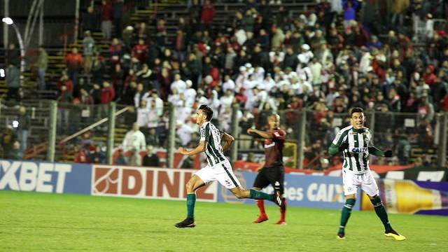 CAMPEONATO BRASILEIRO. SÉRIE B. VIGÉSIMA QUARTA RODADA. CORITIBA-PR. BRASIL DE PELOTAS-RS.