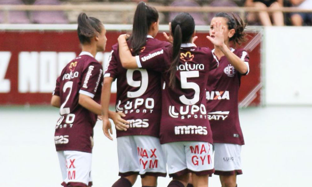 CAMPEONATO BRASILEIRO DE FUTEBOL FEMININO DE 2018. SÉRIE A1. GRUPO A. CORINTHIANS-SP. IRANDUBA-AM. KINDERMANN-SC. FERROVIÁRIA-SP. SÃO JOSÉ-SP. SPORT-PE. SÃO FRANCISCO-BA. PINHEIRENSE-PA. GRUPO A2. SANTOS-SP. FLAMENGO-RJ. RIO PRETO-SP. PONTE PRETA-SP. FOZ CATARATAS-PR. AUDAX-SP. VITÓRIA-PE. PORTUGUESA-SP. DÉCIMA QUARTA RODADA. PRIMEIRA FASE.