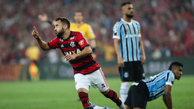 COPA DO BRASIL. QUARTAS DE FINAL. FLAMENGO-RJ. CLASSIFICADO. GRÊMIO-RS. ELIMINADO. CORINTHIANS-SP. CLASSIFICADO. CHAPECOENSE-SC. ELIMINADO. SEMIFINAIS. CORINTHIANS-SP. FLAMENGO-RJ.