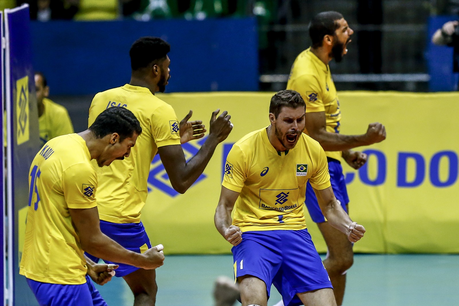 AMISTOSO. BRASIL. HOLANDA.