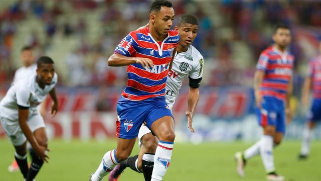 CAMPEONATO BRASILEIRO. SÉRIE B. VIGÉSIMA QUINTA RODADA. GUARANI-SP. GOIÁS-GO. AVAÍ-SC. CRB-AL. ATLÉTICO-GO. PONTE PRETA-SP. CORITIBA-PR. BOA ESPORTE-MG. SÃO BENTO-SP. PAYSANDU-PA. JUVENTUDE-RS. CRICIÚMA-SC. CSA-AL. LONDRINA-PR. FORTALEZA-CE. FIGUEIRENSE-SC. SAMPAIO CORRÊA-MA. BRASIL DE PELOTAS-RS.