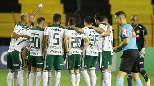 CAMPEONATO BRASILEIRO. SÉRIE A. VIGÉSIMA SEXTA RODADA. FLAMENGO-RJ. ATLÉTICO-MG. ATLÉTICO-PR. PARANÁ CLUBE-PR. CORINTHIANS-SP. INTERNACIONAL-RS. PALMEIRAS-SP. SPORT-PE. BOTAFOGO-RJ. VITÓRIA-BA. SANTOS-SP. CRUZEIRO-MG.