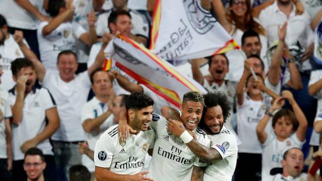 LIGA DOS CAMPEÕES DA EUROPA TEMPORADA 2018/2019. PRIMEIRA RODADA. FASE DE GRUPOS. GRUPO E. AJAX. HOLANDA. BENFICA. PORTUGAL. BAYERN DE MUNIQUE. ALEMANHA. AEK ATENAS. GRÉCIA. GRUPO F. LYON. FRANÇA. HOFFENHEIM. ALEMANHA. SHAKHTAR DONETSK. UCRÂNIA. MANCHESTER CITY. INGLATERRA. GRUPO G. VIKTORIA PLZEN. REPÚBLICA TCHECA. ROMA. ITÁLIA. GRUPO H. MANCHESTER UNITED. INGLATERRA. JUVENTUS. ITÁLIA. VALENCIA. ESPANHA. YOUNG BOYS. SUÍÇA.