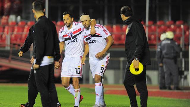 CAMPEONATO BRASILEIRO. SÉRIE A. VIGÉSIMA QUARTA RODADA. SÃO PAULO-SP. BAHIA-BA. FLAMENGO-RJ. CHAPECOENSE-SC. SPORT-PE. CRUZEIRO-MG.