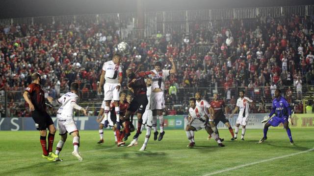 CAMPEONATO BRASILEIRO. SÉRIE B. TRIGÉSIMA SEGUNDA RODADA. CORITIBA-PR. CSA-AL. BRASIL DE PELOTAS-RS. ATLÉTICO-GO.