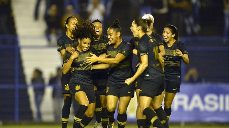 CAMPEONATO BRASILEIRO DE FUTEBOL FEMININO SÉRIE A1. DE 2018. FINAL. CORINTHIANS-SP. CAMPEÃO. RIO PRETO-SP. VICE-CAMPEÃO.