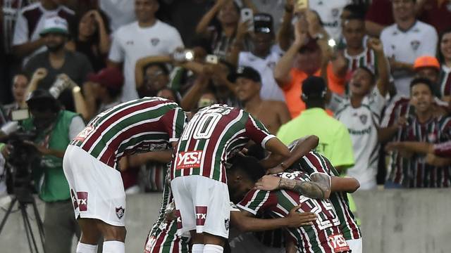COPA SUL-AMERICANA DE 2018. OITAVAS DE FINAL. FLUMINENSE-RJ. BRASIL. CLASSIFICADO. DEPORTIVO CUENCA. EQUADOR. ELIMINADO. COLÓN. ARGENTINA. ELIMINADO. JUNIOR BARRAQUILLA. COLÔMBIA CLASSIFICADO. QUARTAS DE FINAL. DEPORTIVO CALI. COLÔMBIA. INDEPENDIENTE SANTA FÉ. COLÔMBIA. JUNIOR BARRANQUILLA. COLÔMBIA. DEFENSA Y JUSTICIA. ARGENTINA. FLUMINENSE-RJ. BRASIL. NACIONAL. URUGUAI. ATLÉTICO-PR. BRASIL. BAHIA-BA. BRASIL.