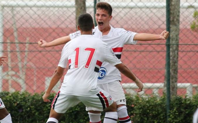 COPA DO BRASIL SUB-17. OITAVAS DE FINAL. JOGOS DE IDA. SÃO PAULO-SP. ATLÉTICO-MG. AMÉRICA-MG. FLAMENGO-RJ. CORINTHIANS-SP. ATLÉTICO-PR. INTERNACIONAL-RS. PALMEIRAS-SP.
