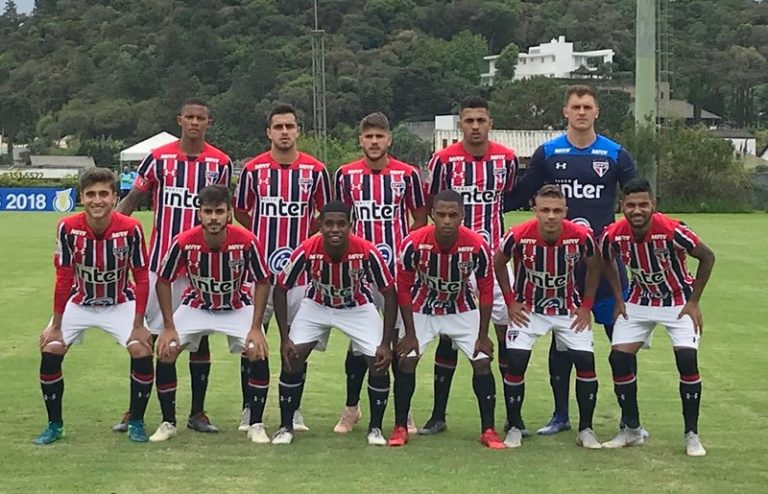 CAMPEONATO BRASILEIRO DE FUTEBOL SUB-23. SEMIFINAIS. SÃO PAULO-SP. CORITIBA-PR. VITÓRIA-BA. INTERNACIONAL. JOGO DE IDA.