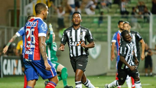 CAMPEONATO BRASILEIRO. SÉRIE A. TRIGÉSIMA QUINTA. VASCO-RJ. CORINTHIANS-SP. VITÓRIA-BA. ATLÉTICO-PR. ATLÉTICO-MG. BAHIA-BA.