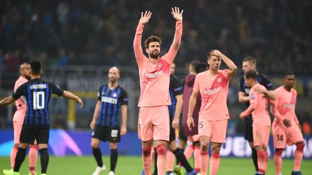 LIGA DOS CAMPEÕES DA EUROPA TEMPORADA 2018.2019. FASE DE GRUPOS. GRUPO A. BORUSSIA DORTMUND. ALEMANHA. ATLÉTICO DE MADRID. ESPANHA. CLUB BRUGEE. BÉLGICA. MÔNACO. FRANÇA. GRUPO B. BARCELONA. ESPANHA. INTERNAZIONALE DE MILÃO. ITÁLIA. TOTTENHAM. INGLATERRA. PSV EINDHOVEN. HOLANDA. GRUPO C. NAPOLI. ITÁLIA. LIVERPOOL. INGLATERRA. PARIS SAINT-GERMAIN. FRANÇA. ESTRELA VERMELHA. SÉRVIA. GRUPO D. PORTO .PORTUGAL. SCHALKE 04. ALEMANHA. GALATASARAY. TURQUIA. LOKOMOTIV MOSCOU. RÚSSIA.