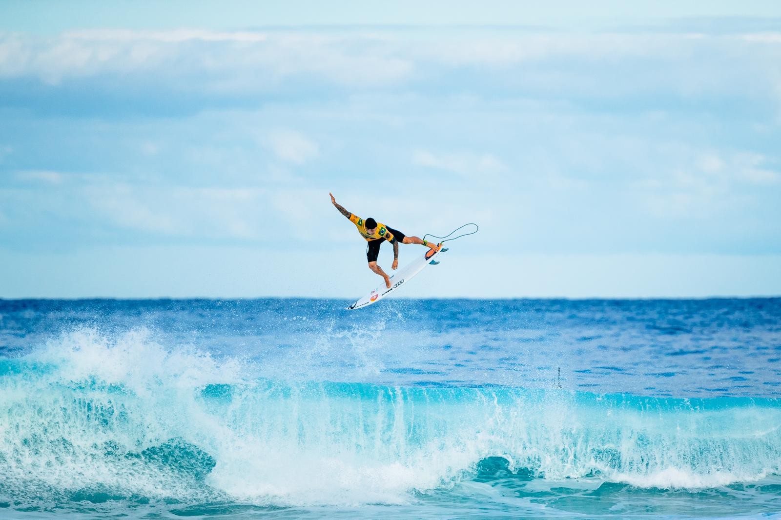 GABRIEL MEDINA. BICAMPEÃO MUNDIAL DE SURF.
