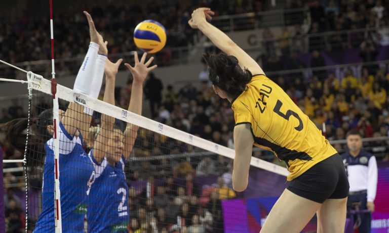 VAKIFBANK. TURQUIA. CAMPEÃO. MINAS TÊNIS CLUBE-MG. BRASIL. VICE-CAMPEÃO. MUNDIAL DE VÔLEI FEMININO DE 2018.