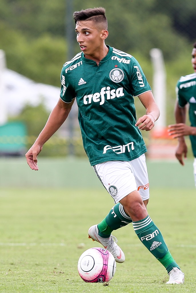III COPA IPIRANGA RS SUB-20. GRUPO A. GRÊMIO-RS. BRASIL. PRIMEIRO LUGAR. BOTAFOGO-RJ. BRASIL. SEGUNDO LUGAR. PEÑAROL. URUGUAI. TERCEIRO LUGAR. RACING. ARGENTINA. QUARTO LUGAR. SANTOS-SP. BRASIL. QUINTO LUGAR. GRUPO C. PALMEIRAS-SP. BRASIL. PRIMEIRO LUGAR. VASCO-RJ. BRASIL. SEGUNDO LUGAR. RIVER PLATE. ARGENTINA. TERCEIRO LUGAR. ATLÉTICO-MG. BRASIL. QUARTO LUGAR. TOLUCA. MÉXICO. QUINTO LUGAR.