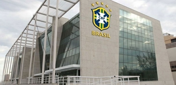 CBF. CONFEDERAÇÃO BRASILEIRA DE FUTEBOL. TRANSMISSÃO DO BRASILEIRÃO. 10 ANOS. CLUBES.