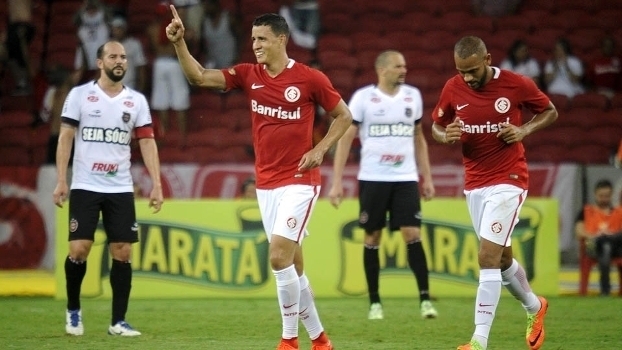 CAMPEONATOS ESTADUAIS. GAÚCHO. PAULISTA.