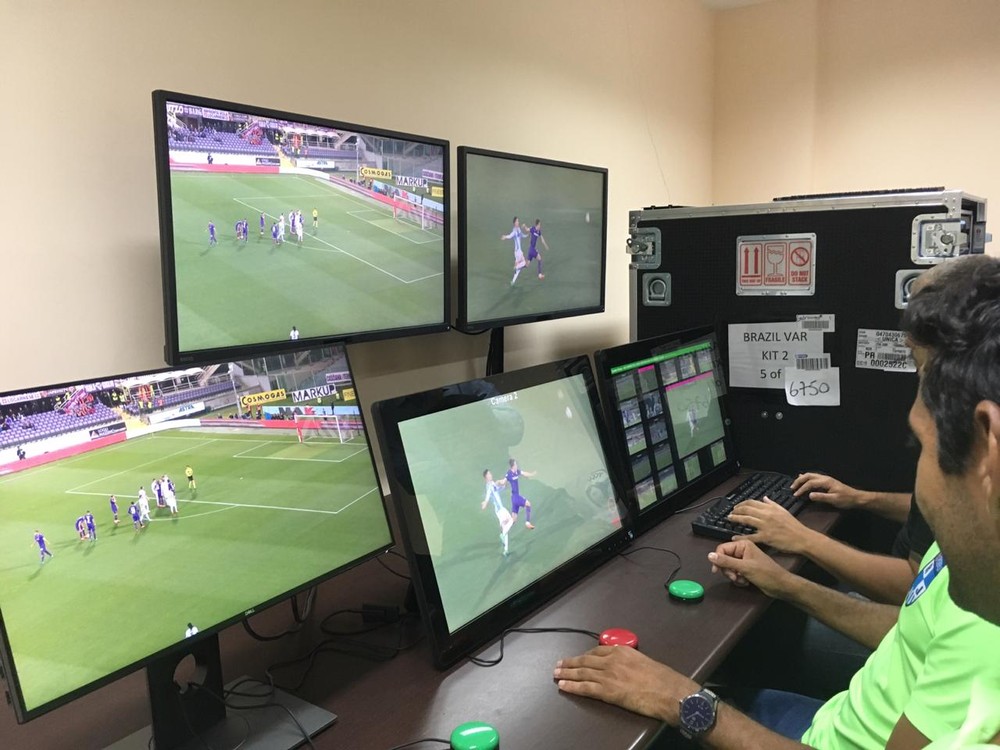 VAR. CLUBES. CONFEDERAÇÃO BRASILEIRA DE FUTEBOL.