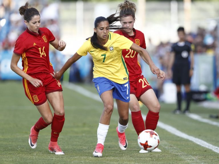 BRASIL. FUTEBOL FEMININO. AMISTOSOS EM ABRIL. ESPANHA. ESCÓCIA.