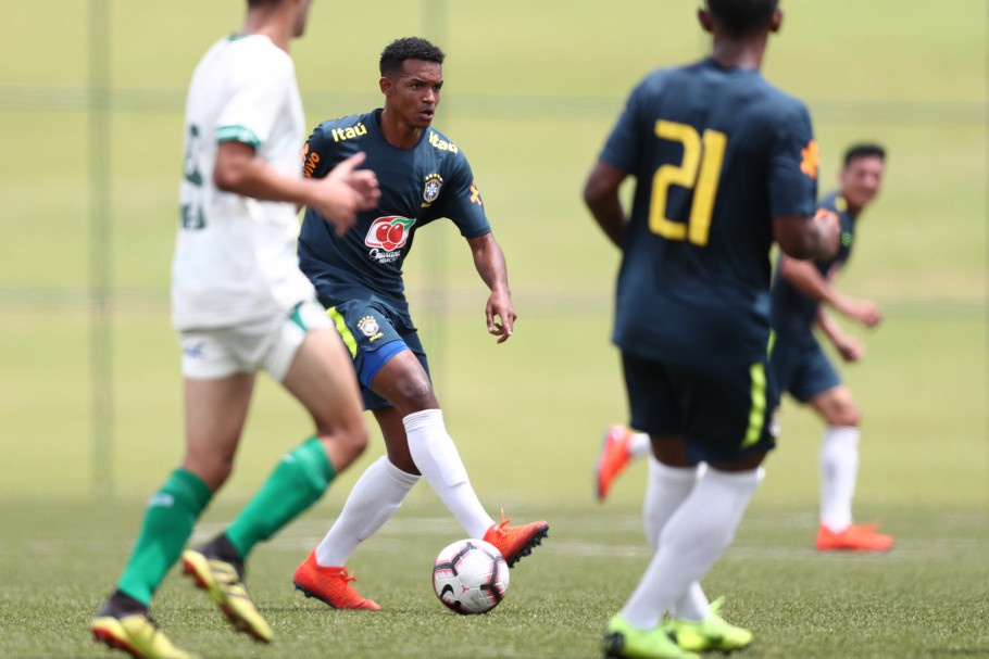 BRASIL. AMISTOSOS. AMÉRICA-MG. ATLÉTICO-MG. SUL-AMERICANO SUB-17. PERU DE 2019.