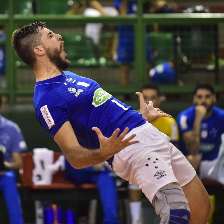 SUPERLIGA MASCULINA DE VÔLEI. QUARTAS DE FINAL. TEMPORADA 2018.2019. CRUZEIRO-MG. MARINGÁ-PR.