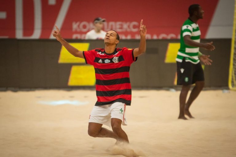FUTEBOL DE AREIA. BEACH SOCCER. FLAMENGO-RJ. BRASIL. MUNDIAL DE CLUBES. SEMIFINAIS. RÚSSIA.