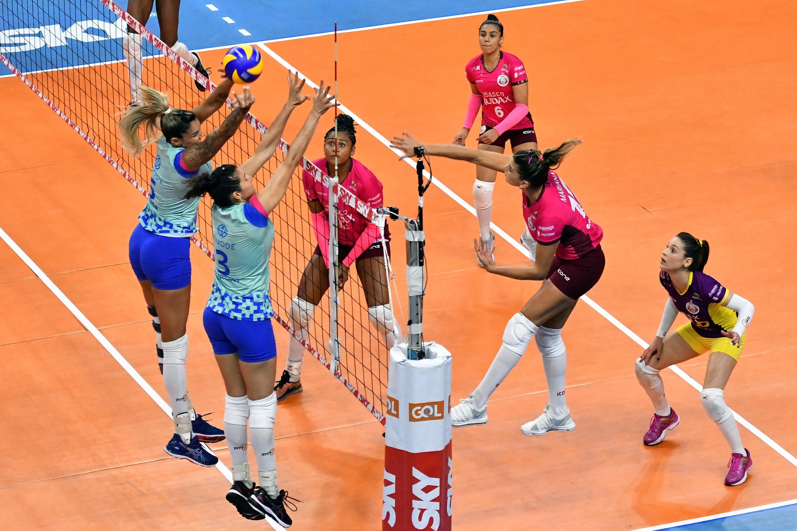 SUPERLIGA FEMININA DE VÔLEI. QUARTAS DE FINAL. SEGUNDO JOGO. SESC-RJ. SESI BAURU-SP. BARUERI-SP. OSASCO-RJ.